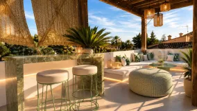 Buy Marbella villa with 5 bedrooms