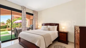Apartamento planta baja en venta en Calahonda