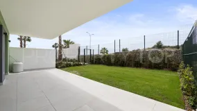 Ground floor apartment with 3 bedrooms for sale in Calanova Golf