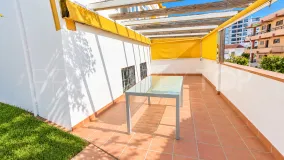 Comprar adosado con 3 dormitorios en La Carihuela