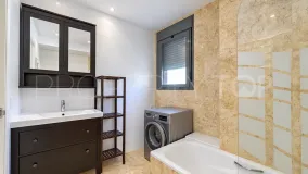 For sale apartment with 2 bedrooms in Calahonda