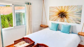 Villa a la venta con 4 dormitorios en Benalmadena Centro