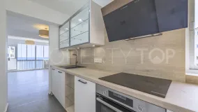 Apartamento de 3 dormitorios en venta en Calahonda