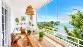 For sale apartment in Torrequebrada