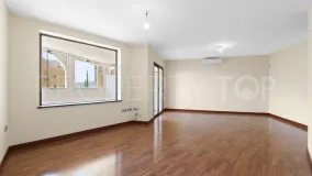 Se vende apartamento en Benalmadena Costa con 3 dormitorios