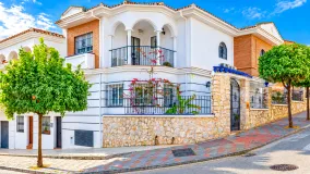 Casa en venta de 5 dormitorios en Fuengirola