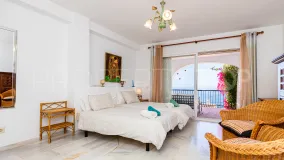 Calahonda, duplex planta baja con 2 dormitorios en venta