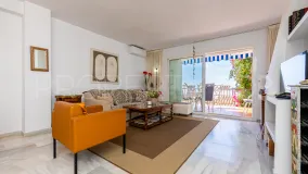 Calahonda, duplex planta baja con 2 dormitorios en venta