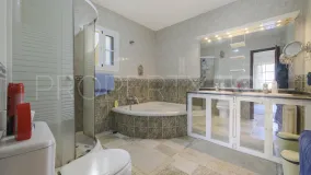 Sierrezuela 4 bedrooms villa for sale