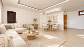 Apartamento en venta en Lomas de los Monteros con 3 dormitorios