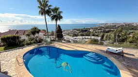 Casa en venta en El Chaparral con 5 dormitorios