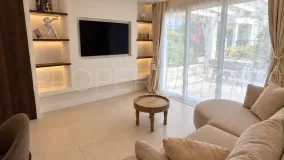 2 bedrooms Aloha apartment for sale