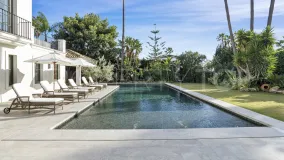 Villa en venta en Las Brisas con 6 dormitorios