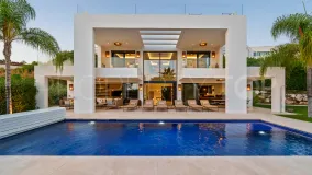 Nueva Andalucia, villa con 6 dormitorios en venta