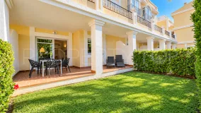 Apartamento planta baja en venta en Aloha Gardens