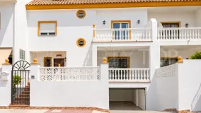 Semi detached house with 6 bedrooms for sale in San Pedro de Alcantara