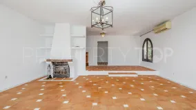 Villa a la venta en Coin con 6 dormitorios