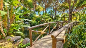 For sale house in Calahonda with 7 bedrooms