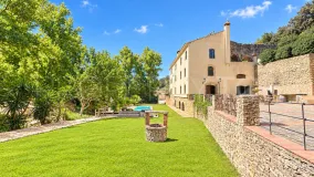 Setenil de las Bodegas, finca con 6 dormitorios en venta