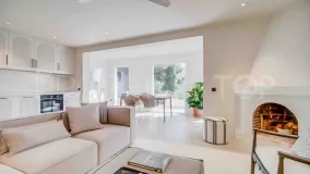 Buy 2 bedrooms apartment in Benalmadena Costa