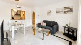 Comprar apartamento con 2 dormitorios en Marina Banus
