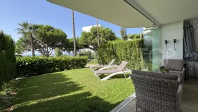 Apartamento planta baja en venta en Calahonda