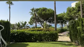 Apartamento planta baja en venta en Calahonda