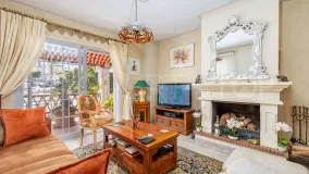 Se vende villa de 4 dormitorios en Coin