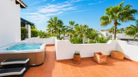 Duplex penthouse for sale in Marbella - Puerto Banus with 3 bedrooms