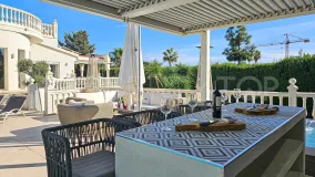 5 bedrooms villa for sale in El Faro
