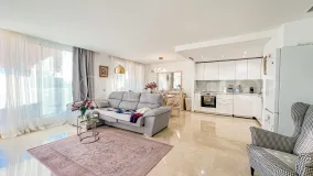 For sale ground floor apartment with 2 bedrooms in Benahavis