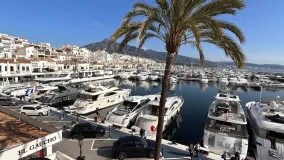 Local comercial en venta en Marbella - Puerto Banus