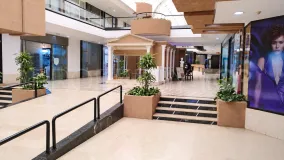 Local comercial en venta en Marbella - Puerto Banus