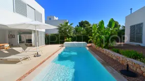 Se vende villa de 4 dormitorios en San Carlos