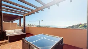 For sale penthouse in Bahia de las Rocas with 2 bedrooms