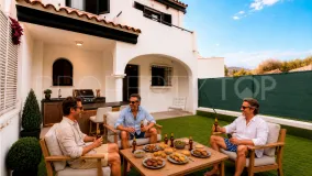Se vende adosado en Los Hidalgos
