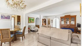 Villa en venta en Nueva Andalucia
