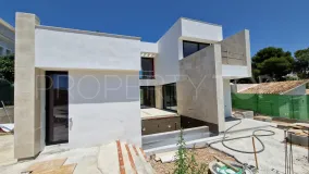 Villa a la venta en Nueva Andalucia