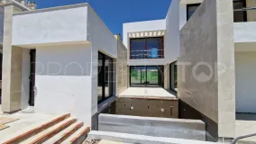 Villa a la venta en Nueva Andalucia