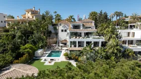 6 bedrooms villa for sale in Nueva Andalucia