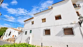 For sale 6 bedrooms town house in Altea