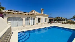 Se vende villa en Cumbre del Sol con 3 dormitorios