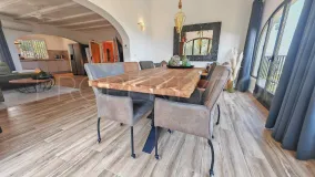 Villa en venta de 4 dormitorios en Benidoleig