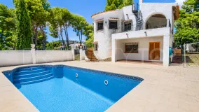 Villa con 6 dormitorios a la venta en Moraira