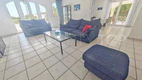 Buy villa with 3 bedrooms in Jávea