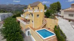 Buy 5 bedrooms villa in Orba