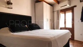 Buy hotel with 6 bedrooms in Sagra