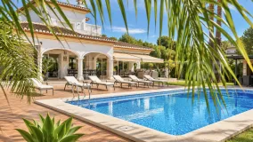 Villa con 4 dormitorios en venta en Pinomar