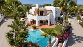 Se vende villa con 5 dormitorios en Moraira
