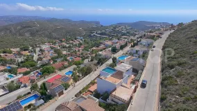 For sale villa in Cumbre del Sol with 4 bedrooms